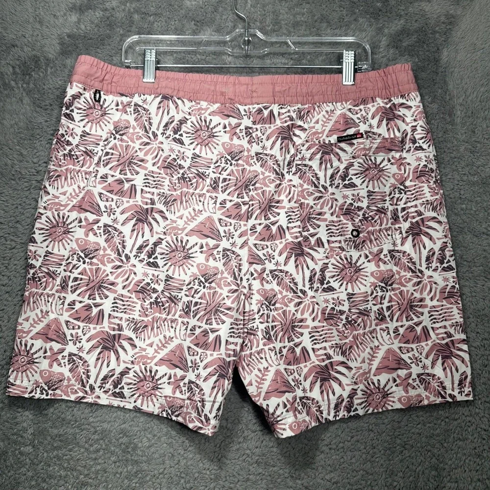 Quiksilver Swim Trunks Mens XL‎ Pink Tropical Palm Print Mesh Lined Board Shorts